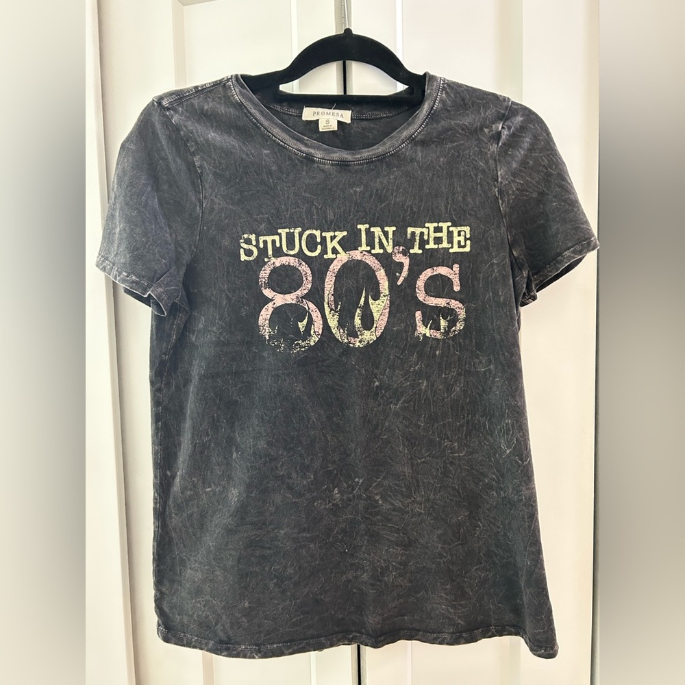 Promesa Brand Graphic short sleeved T size Small color- black/gray distress